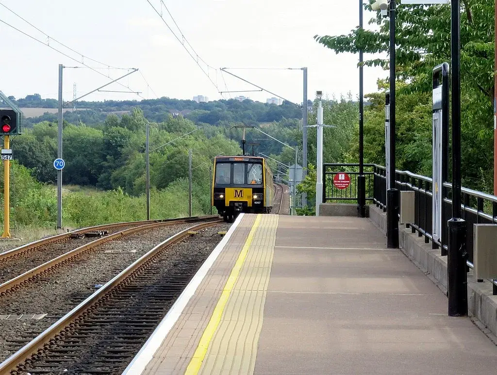 Newcastle Airport & Ponteland: Flights, Noise, Parking and the Metro